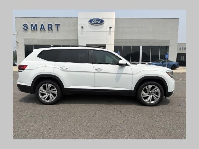 2023 Volkswagen Atlas V6 SE — photo 1 of 25