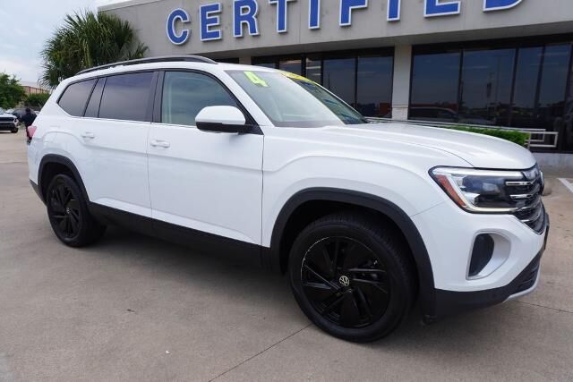 2024 Volkswagen Atlas SE