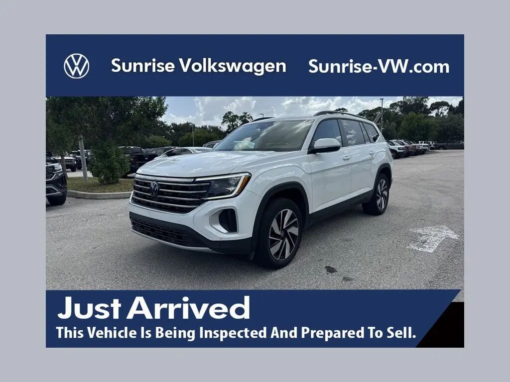2024 Volkswagen Atlas SE — photo 1 of 21