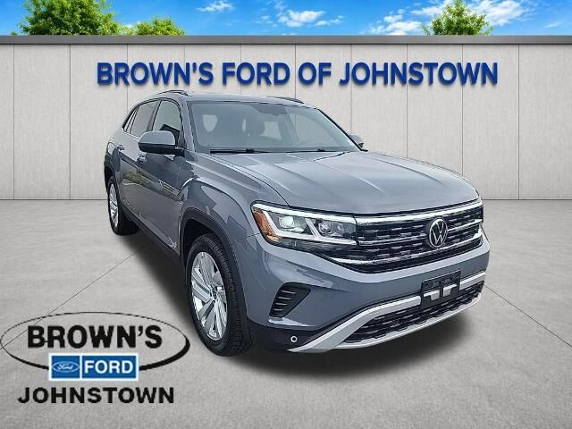 2021 Volkswagen Atlas Cross Sport SE 4Motion — photo 1 of 26