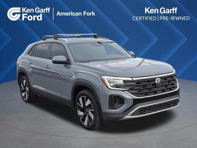 2024 Volkswagen Atlas Cross Sport SE 4Motion — photo 1 of 40