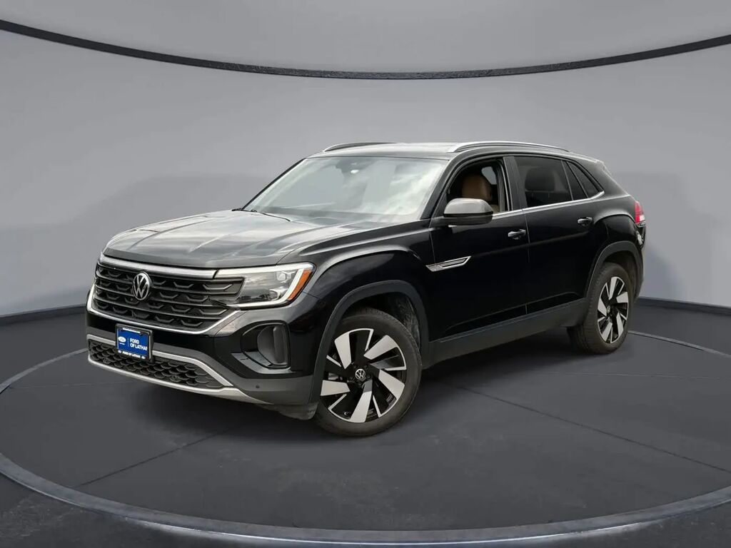 2024 Volkswagen Atlas Cross Sport SE 4Motion — photo 1 of 13