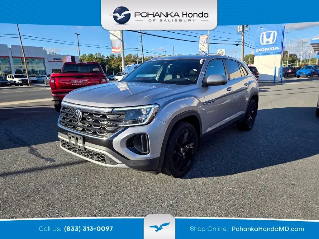 2024 Volkswagen Atlas Cross Sport SE 4Motion — photo 1 of 13
