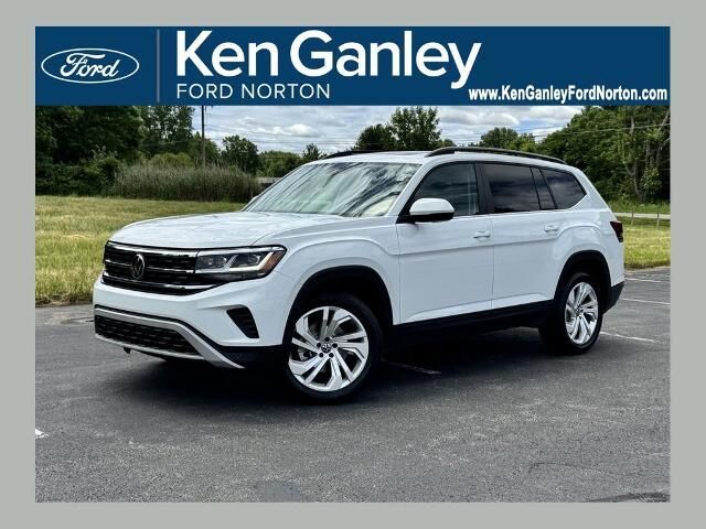 2022 Volkswagen Atlas SE 4Motion — photo 1 of 13