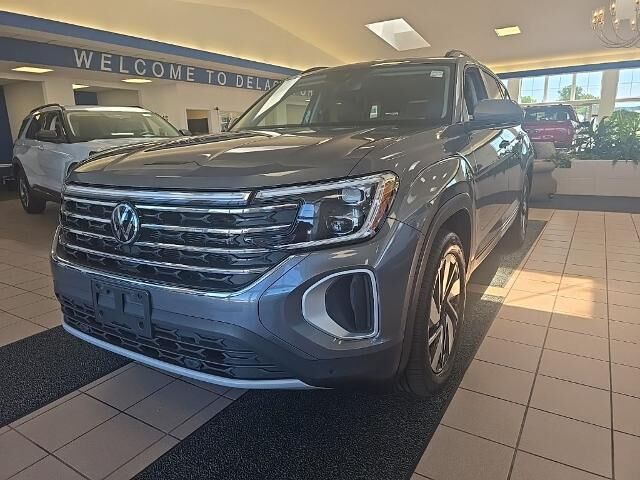 2024 Volkswagen Atlas SE 4Motion — photo 1 of 8