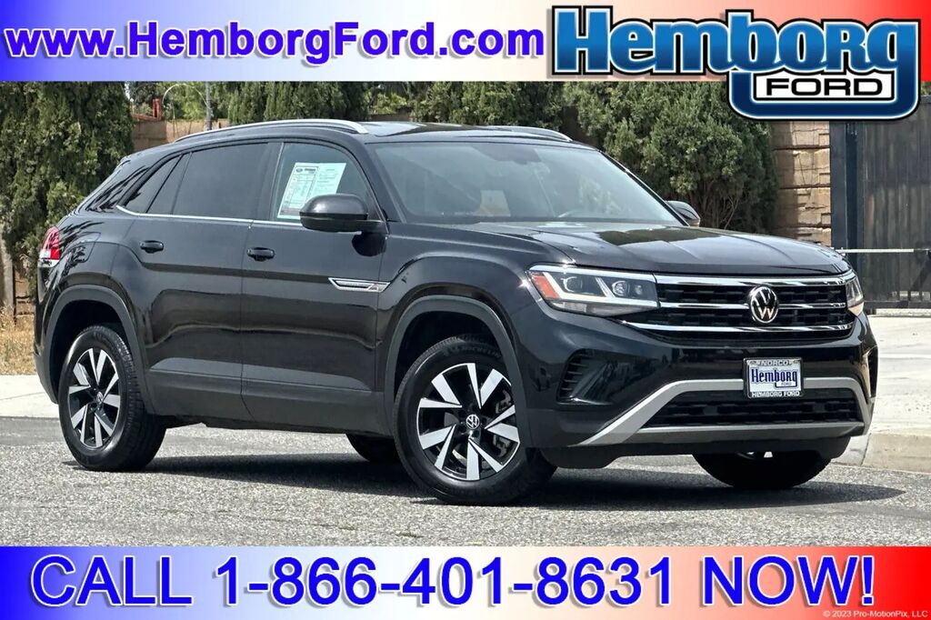 2021 Volkswagen Atlas Cross Sport SE 4Motion — photo 1 of 26