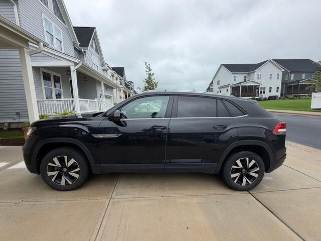 2023 Volkswagen Atlas Cross Sport SE 4Motion