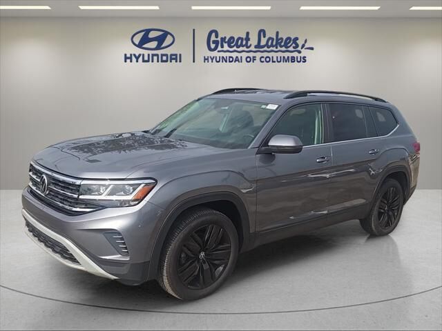 2022 Volkswagen Atlas SE 4Motion — photo 1 of 5