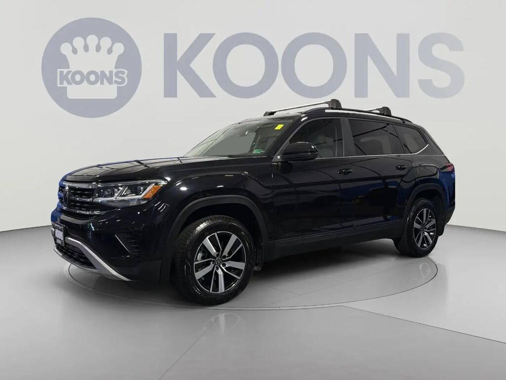 2022 Volkswagen Atlas SE 4Motion — photo 1 of 13