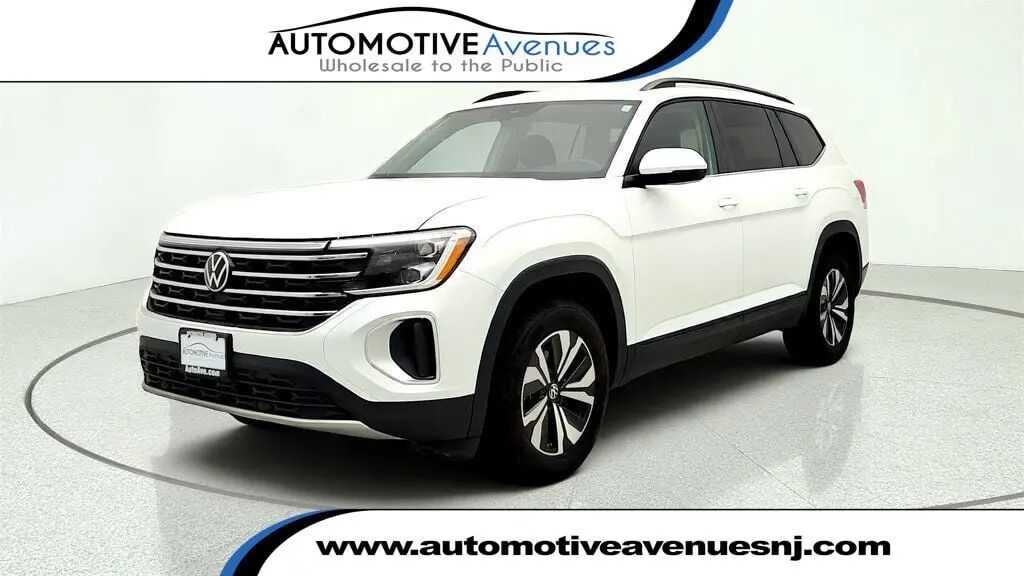 2025 Volkswagen Atlas SE 4Motion — photo 1 of 26