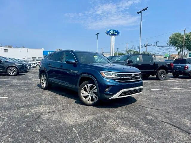 2020 Volkswagen Atlas Cross Sport SEL 4Motion — photo 1 of 11