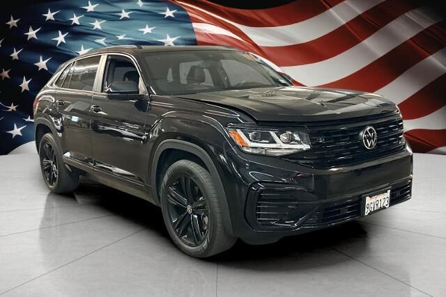 2023 Volkswagen Atlas Cross Sport SEL R-Line Black 4Motion — photo 1 of 26