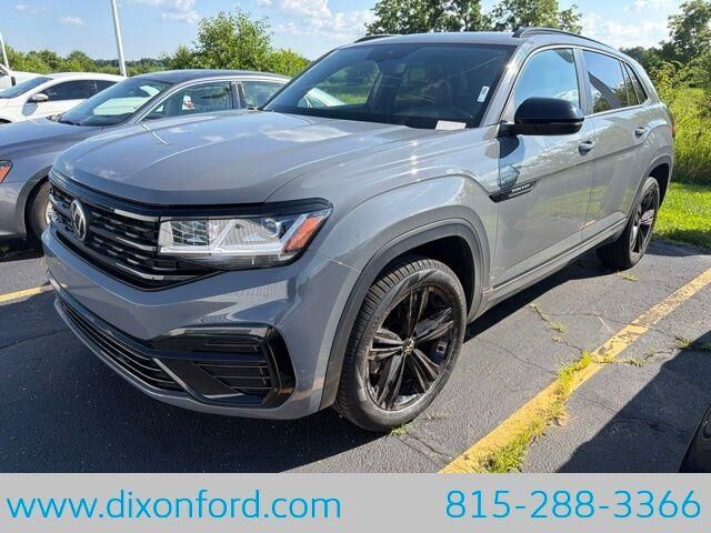 2023 Volkswagen Atlas Cross Sport SEL R-Line Black 4Motion — photo 1 of 26