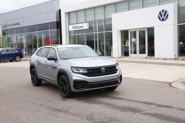 2023 Volkswagen Atlas Cross Sport V6 SEL R-Line Black 4Motion — photo 1 of 13