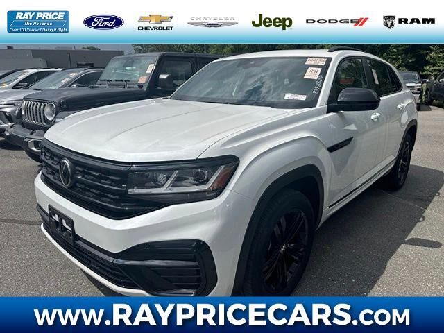 2023 Volkswagen Atlas Cross Sport V6 SEL R-Line Black 4Motion — photo 1 of 13