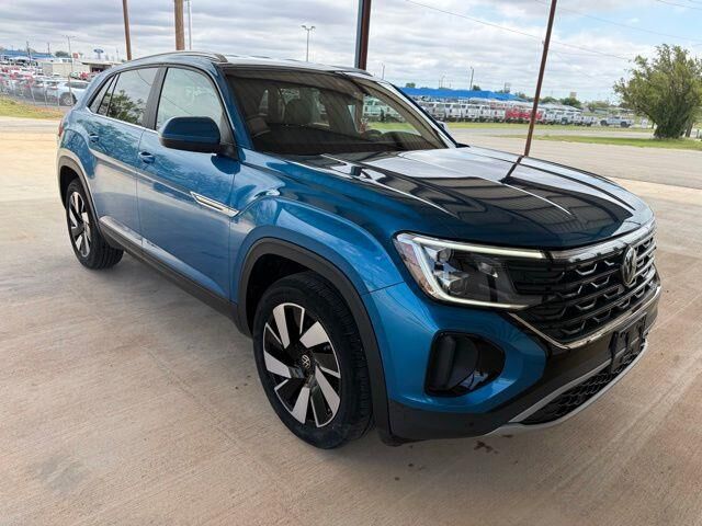 2024 Volkswagen Atlas Cross Sport SE — photo 1 of 13