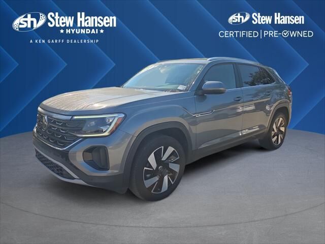 2025 Volkswagen Atlas Cross Sport SE — photo 1 of 13