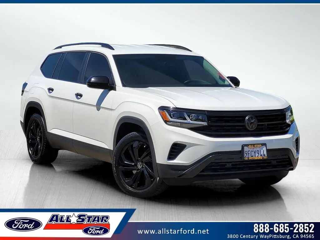 2023 Volkswagen Atlas SE — photo 1 of 13