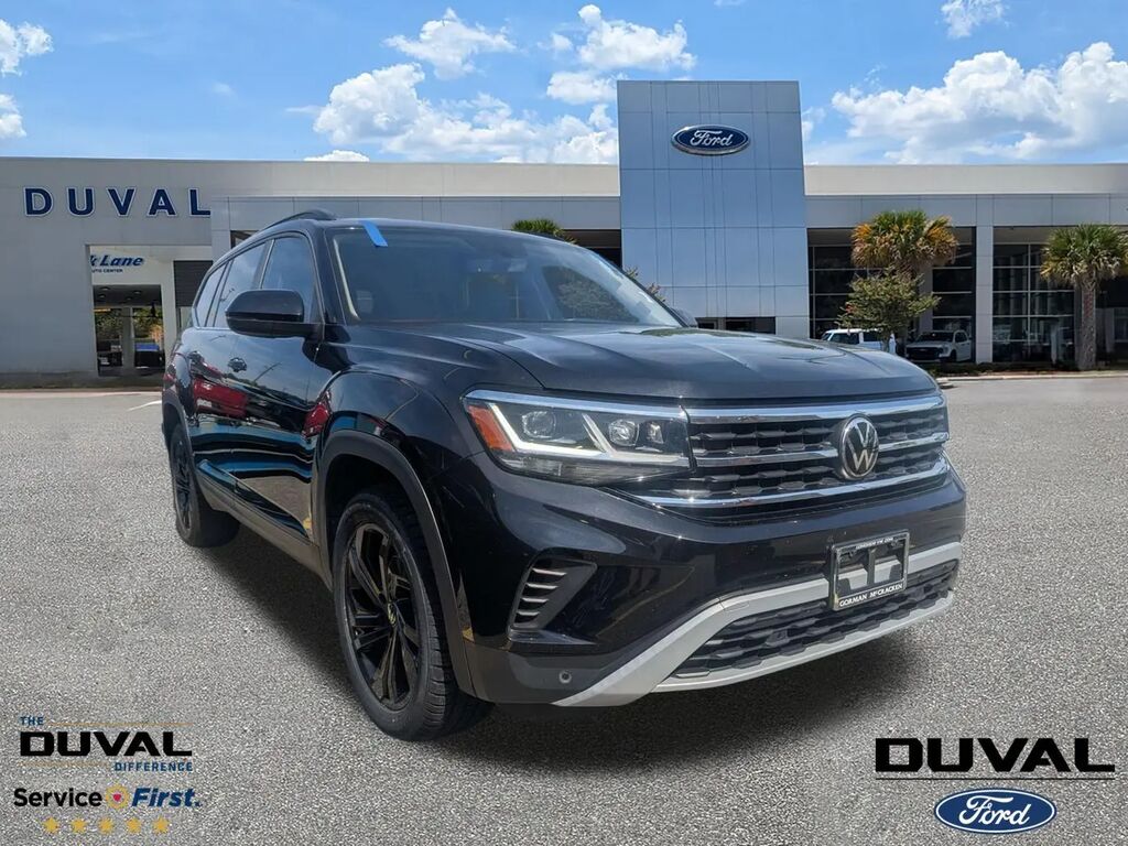 2023 Volkswagen Atlas SE — photo 1 of 16