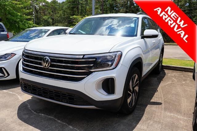 2025 Volkswagen Atlas SE — photo 1 of 4