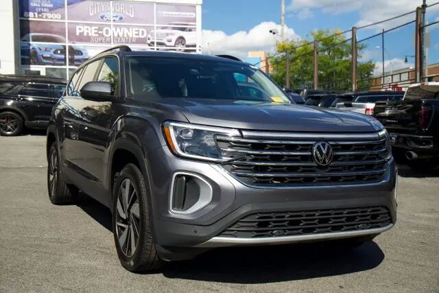 2025 Volkswagen Atlas SE