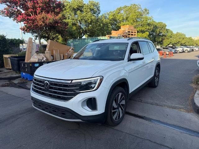 2025 Volkswagen Atlas SE