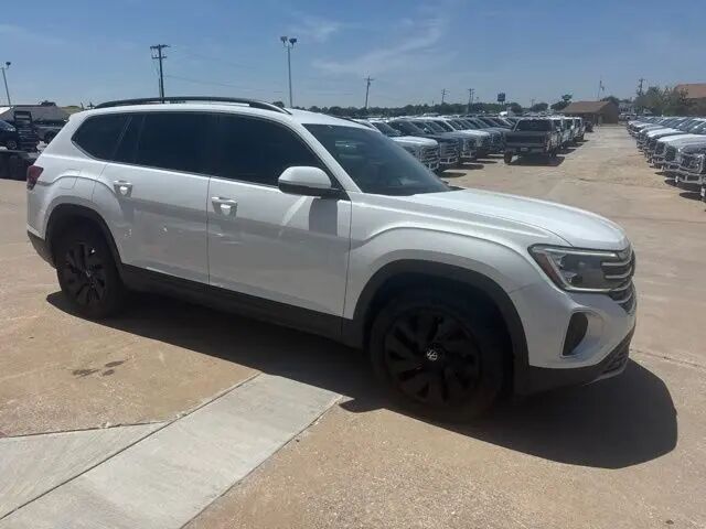 2024 Volkswagen Atlas SE