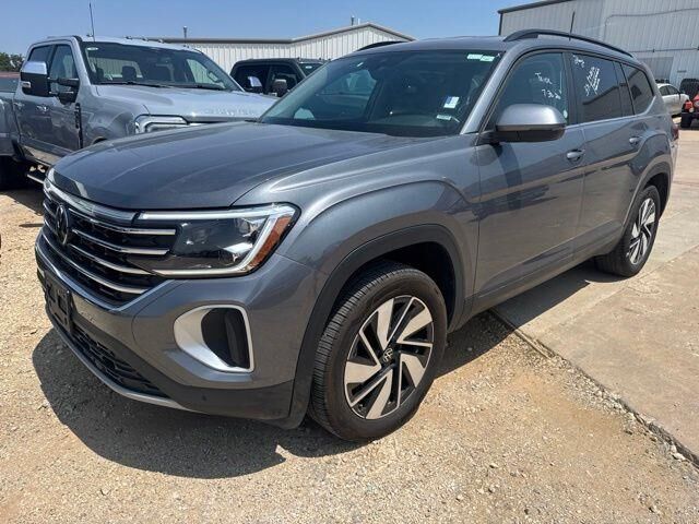 2025 Volkswagen Atlas SE — photo 1 of 39