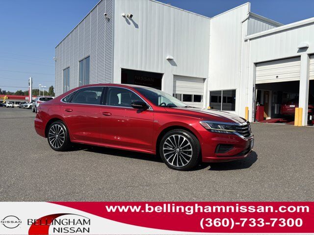 2022 Volkswagen Passat 2.0T Limited Edition — photo 1 of 13