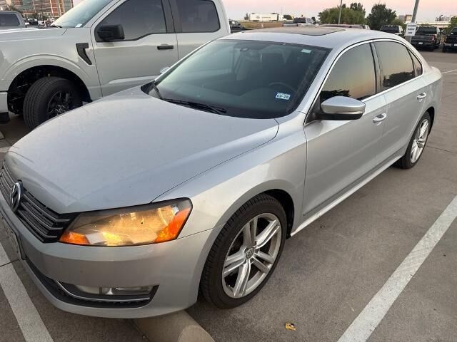 2015 Volkswagen Passat 2.0L TDI SE — photo 1 of 9