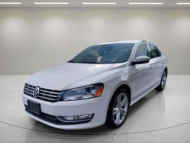 2015 Volkswagen Passat 2.0L TDI SE — photo 1 of 13