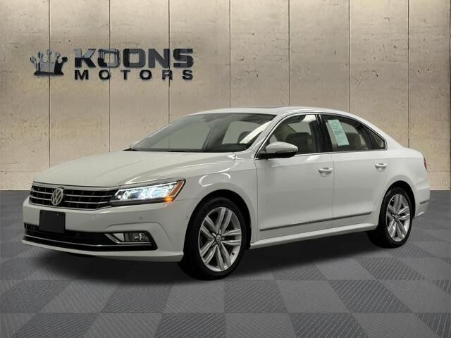2017 Volkswagen Passat 1.8T SEL Premium — photo 1 of 6
