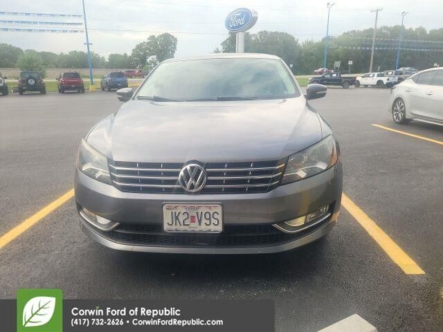 2015 Volkswagen Passat 2.0L TDI SEL Premium — photo 1 of 26