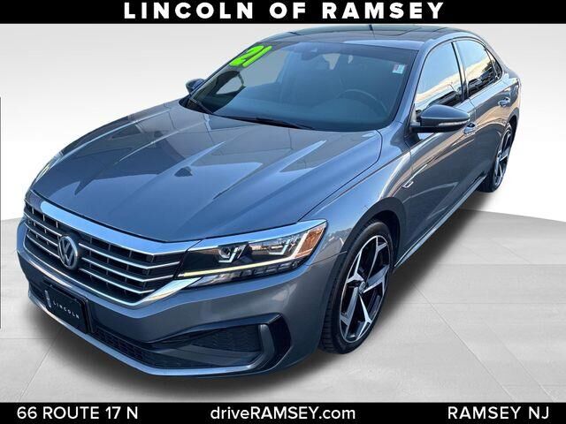2021 Volkswagen Passat R-Line