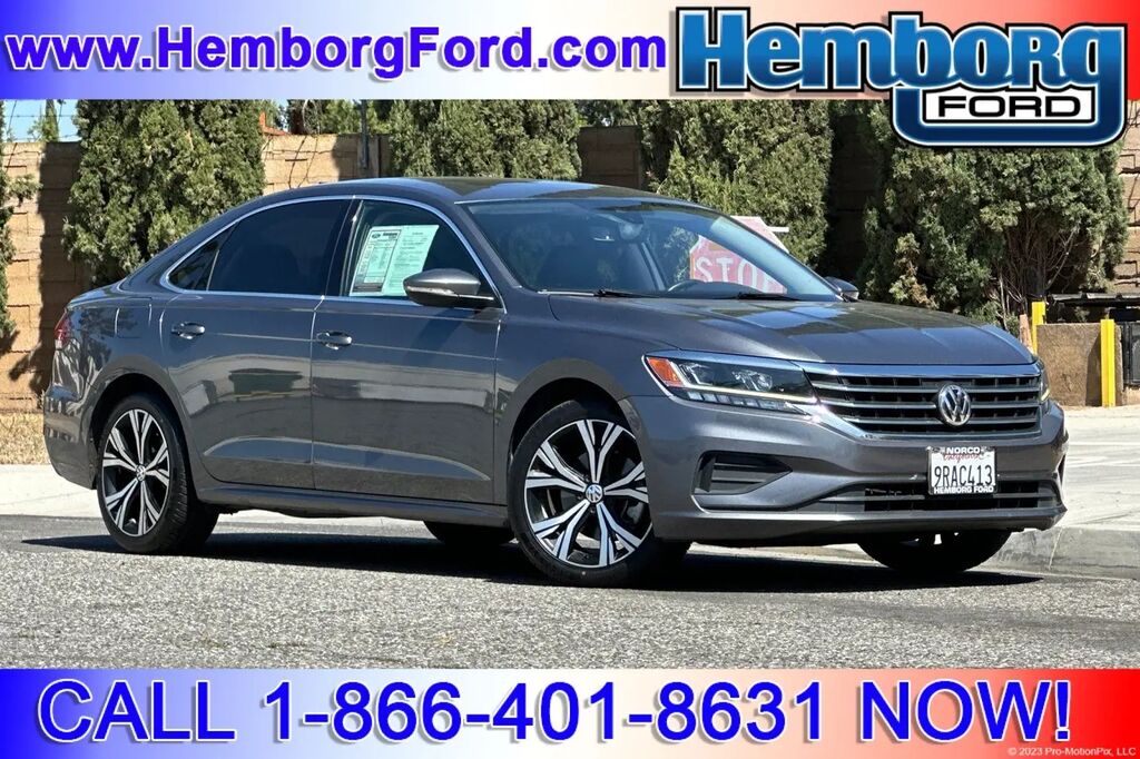 2022 Volkswagen Passat SE — photo 1 of 1