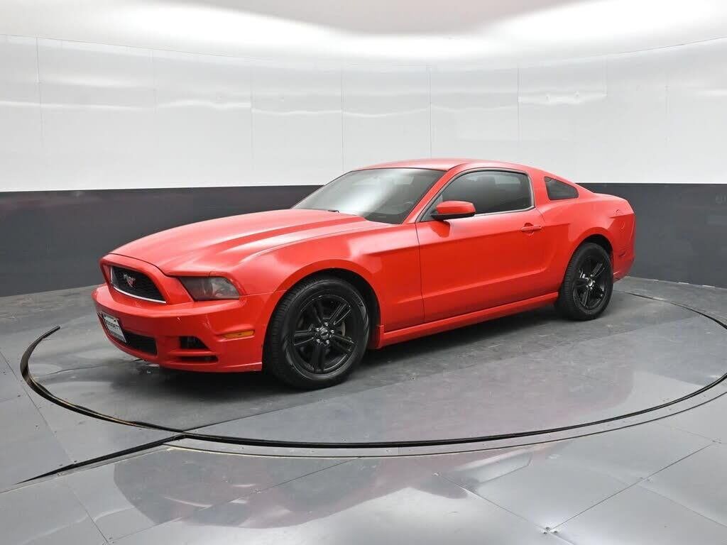 2014 Ford Mustang V6 — photo 1 of 1