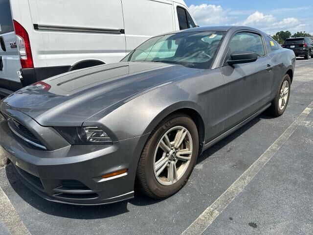 2014 Ford Mustang V6 — photo 1 of 26