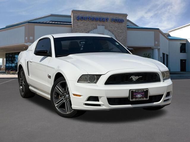 2014 Ford Mustang V6 Premium — photo 1 of 25