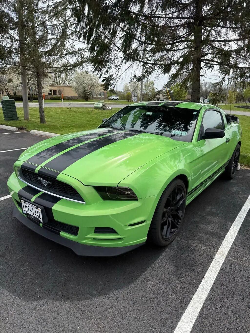 2014 Ford Mustang V6 — photo 1 of 28