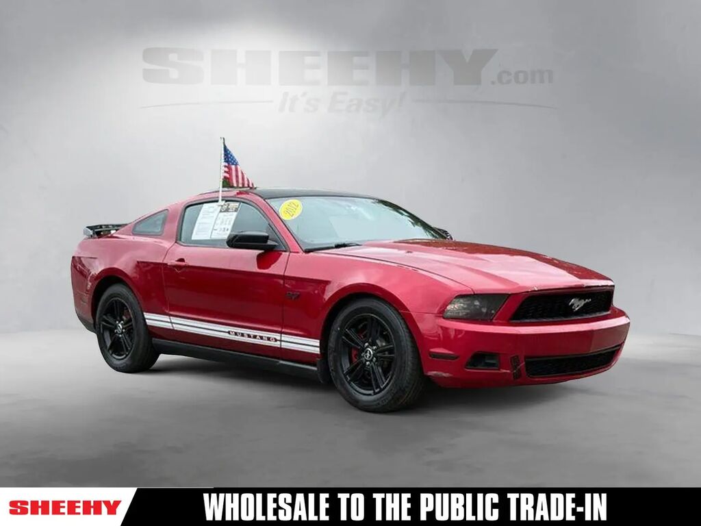 2012 Ford Mustang V6 — photo 1 of 10