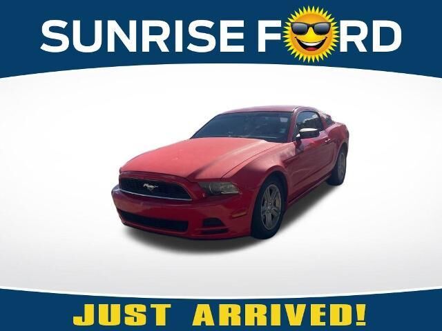 2014 Ford Mustang V6