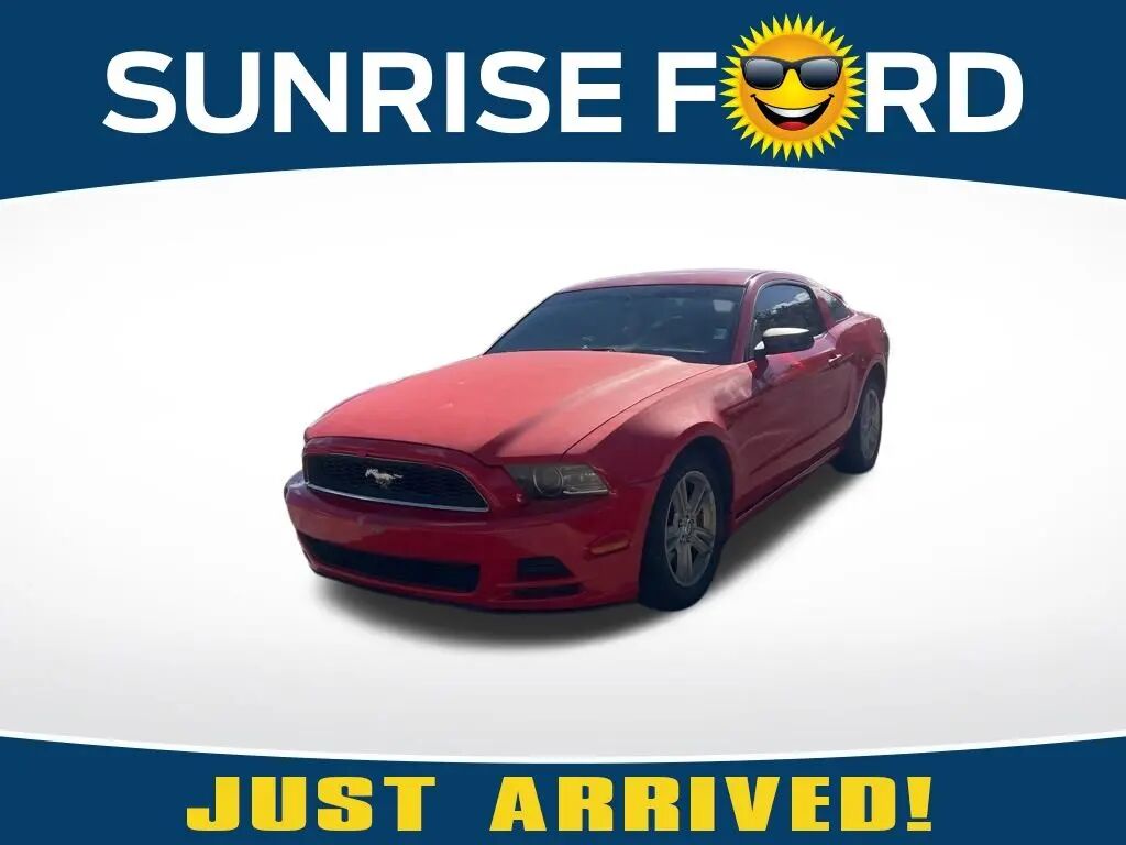 2014 Ford Mustang V6 — photo 1 of 39