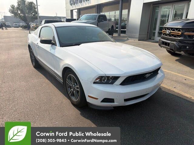 2012 Ford Mustang V6 Premium — photo 1 of 2