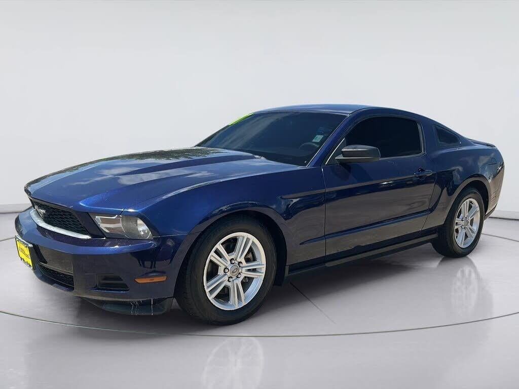 2011 Ford Mustang V6 — photo 1 of 24