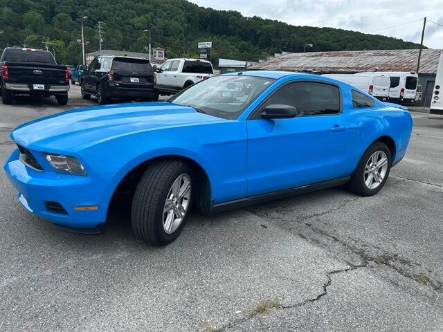 2010 Ford Mustang V6 — photo 1 of 26