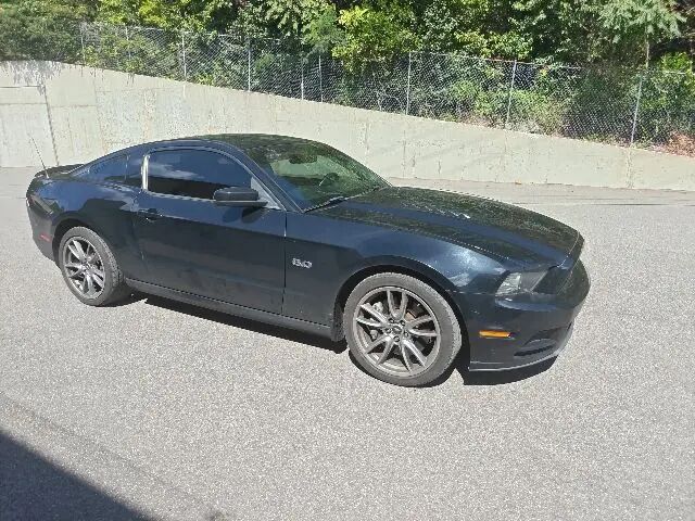 2014 Ford Mustang GT — photo 1 of 8