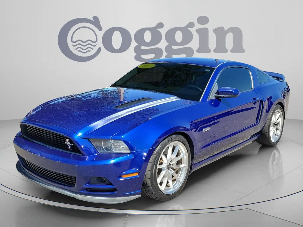 2013 Ford Mustang GT — photo 1 of 16