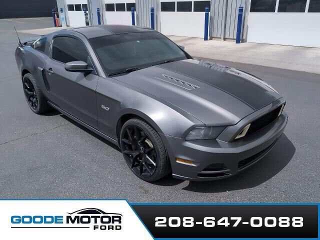 2014 Ford Mustang GT Premium — photo 1 of 39