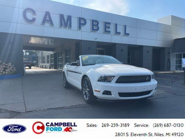 2011 Ford Mustang V6 Premium — photo 1 of 26
