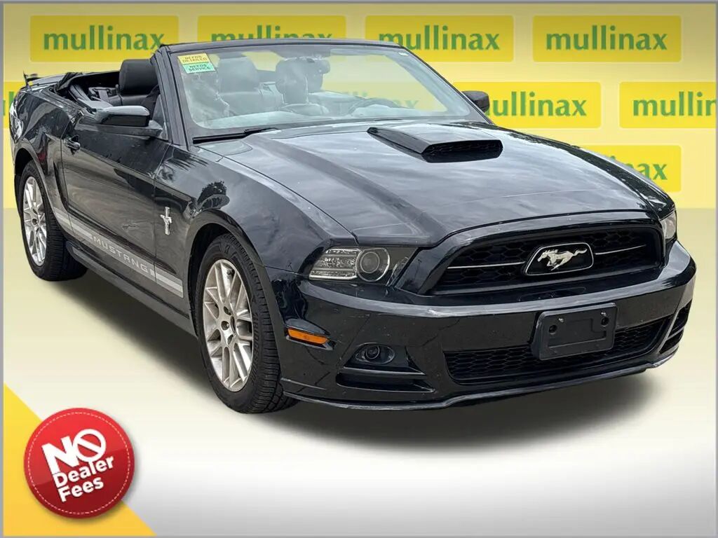 2013 Ford Mustang V6 Premium — photo 1 of 24